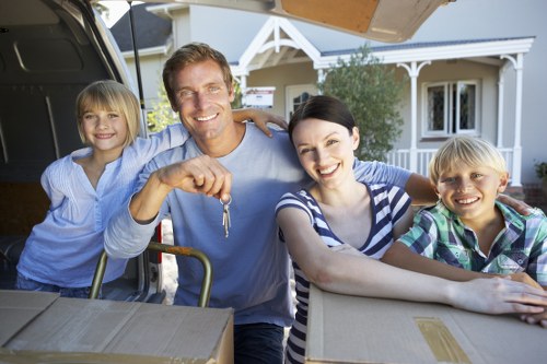 Transparent storage pricing calculation for a local property move
